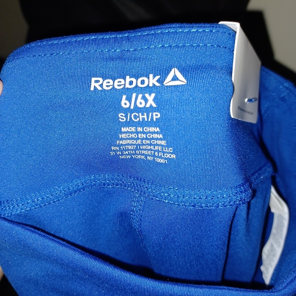 Girls Reebok suit - Picture 5 of 6